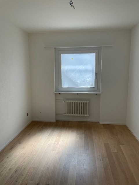 Sanierte 6-Zimmerwohnung im Hochparterre zu vermieten 5