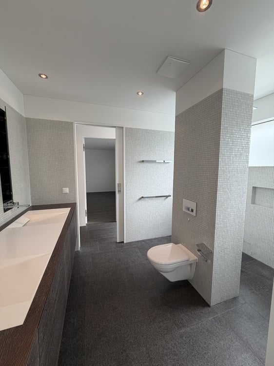 Stilvolle 4.5-Zimmer-Maisonettewohnung in Weiningen 6