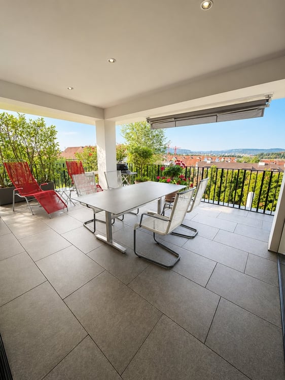 Stilvolle 4.5-Zimmer-Maisonettewohnung in Weiningen 8