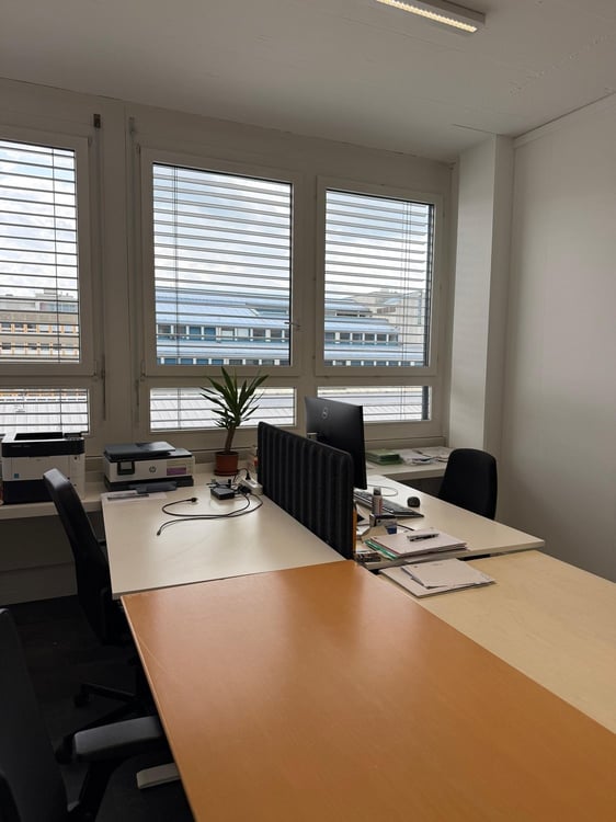Helle Bürofläche an zentraler Lage in Dietikon - mit Parkplatz 11