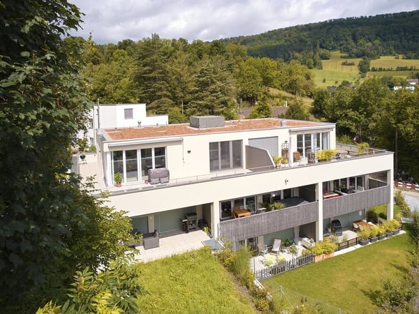 Fahrzeug sicher und Wettergeschützt in der Einstellhalle! 6