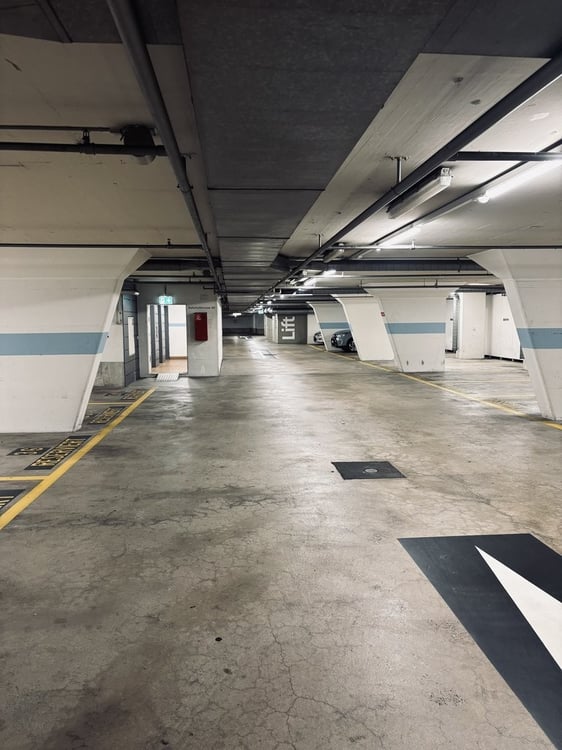 Einstellplatz im Zentrum von Baden zu vermieten! 2