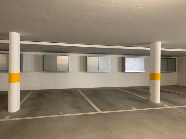 Einstellplatz zentral bei der Mall of Switzerland 2