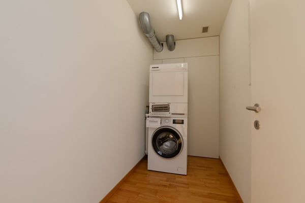 Moderne Stadtwohnung im Zentrum von Biel 8