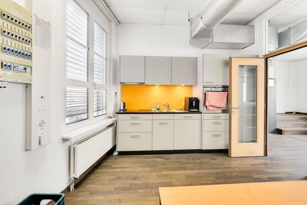 Praxis- oder Bürofläche an zentraler Lage - ca. 170 m2 10