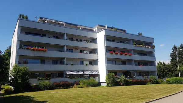 Helle 1.5-Zimmer-Wohnung an zentraler Lage in Kirchberg 1