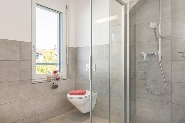 Top moderne Wohnung in Rossrüti 8