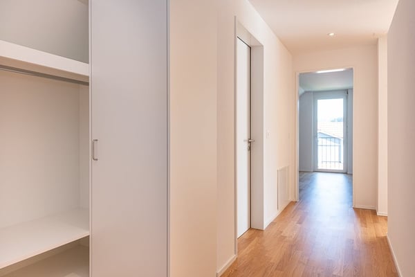 Top moderne Wohnung in Rossrüti 9