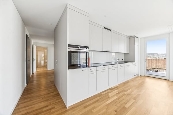 2 Monate MIETFREI: 27m2 Dachterrasse und Blick auf den See 2