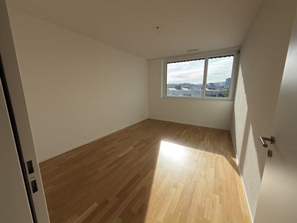 Modernes Wohnen mit grossem Balkon 6