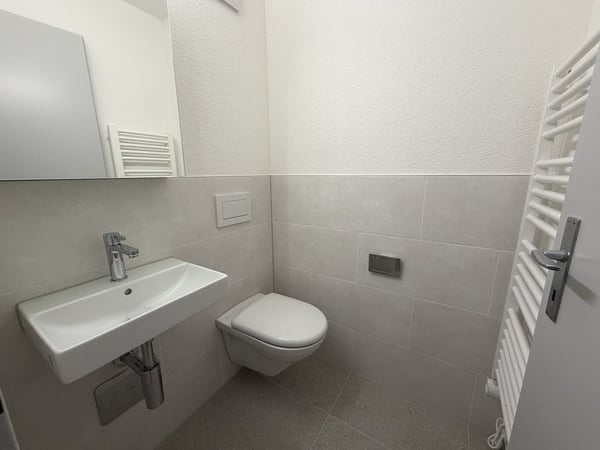 Frisch sanierte 4.5-Zimmer-Wohnung 6.OG im Herzen von Ostermundigen 7