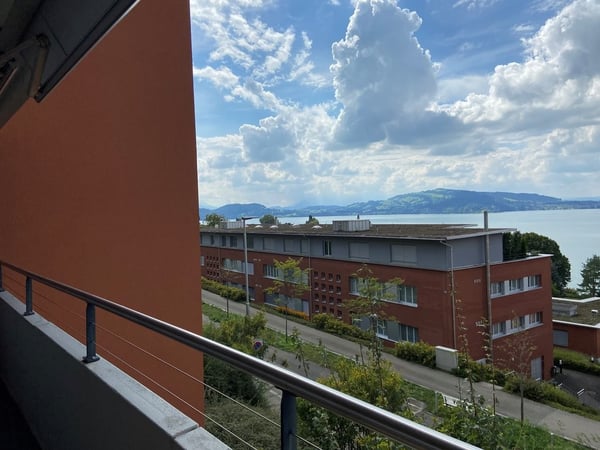 2 Zimmerwohnung mit Aussicht auf den Zugersee! 6