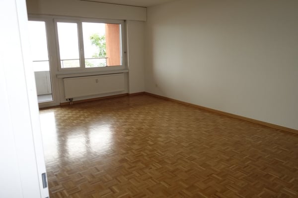 2 Zimmerwohnung mit Aussicht auf den Zugersee! 2
