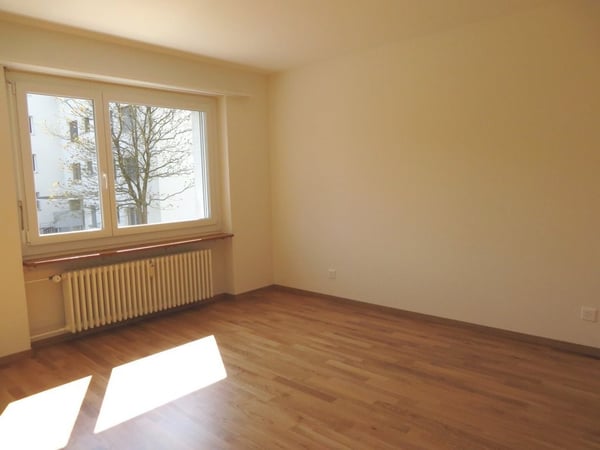 Bereit für Sie: 4 Zimmer-Wohnung, 1. OG 3