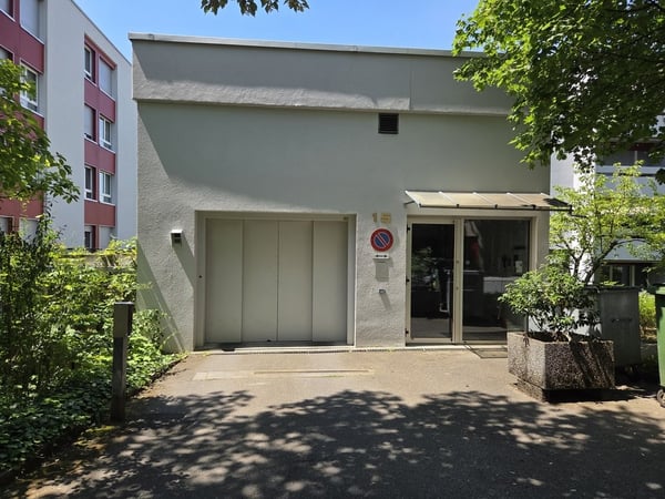 Einstellplatz (mit Autolift) im Parking Stadtbach-West zu vermieten! 2