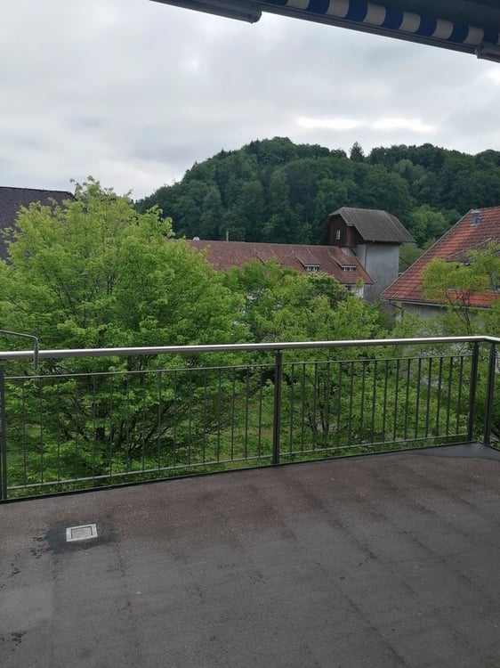 Charmante Dachwohnung mit grossem Balkon und Galerie! 9