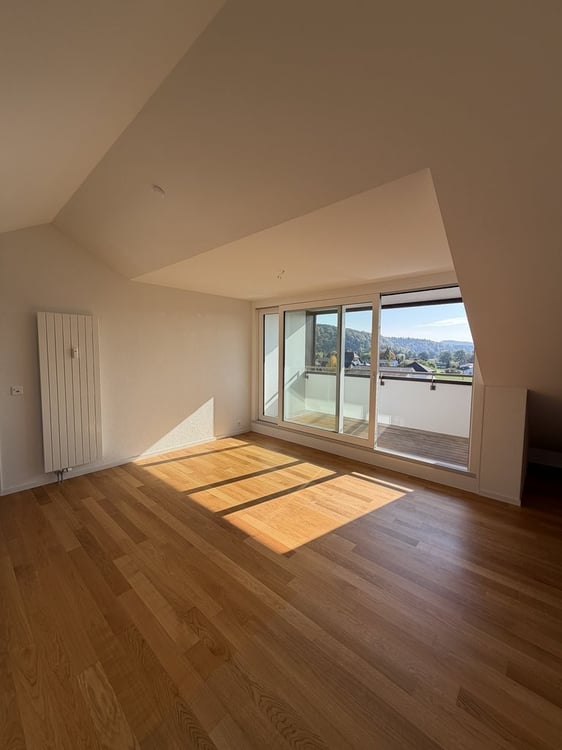 Sonnige Wohnung mit Ausblick ins Weite! 2