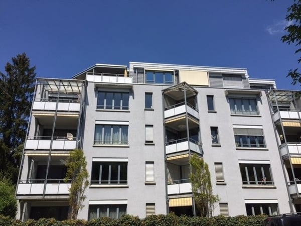 Einstellhallenplatz am Weissenbühlweg zu vermieten!