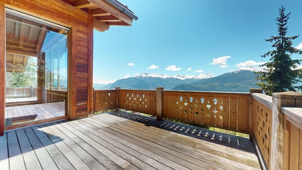 Crans - Chalet de haut standing avec vue imprenable sur les Alpes 12