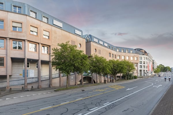 SUPERBES BUREAUX A DEUX PAS DE LA GARE ! 1