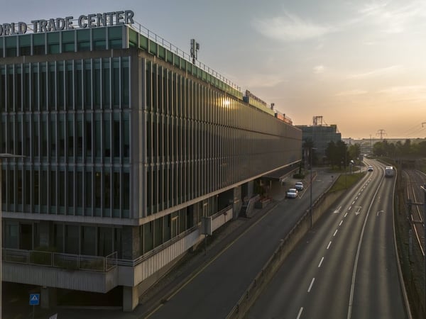 Magnifique local commercial au World Trade Center II à Genève 1