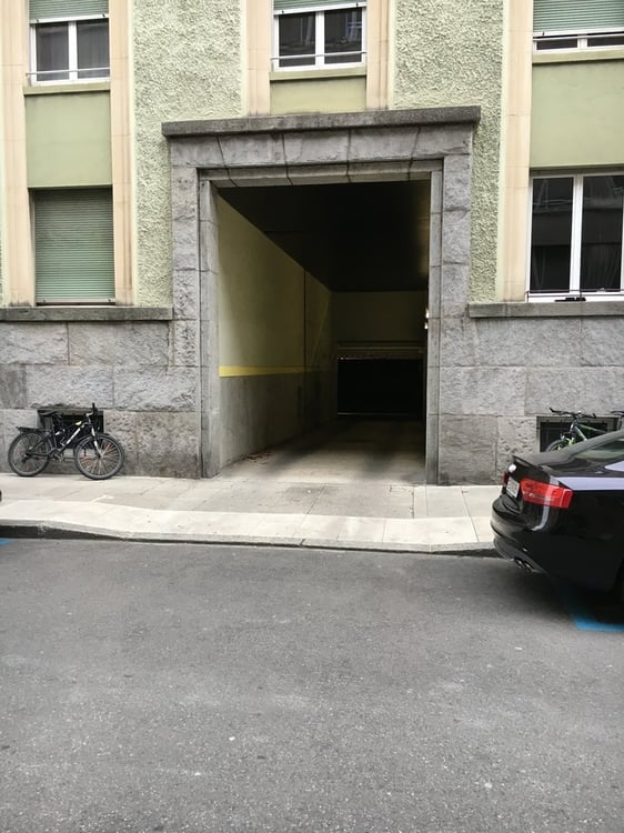 Votre place de parking au bord du lac 2