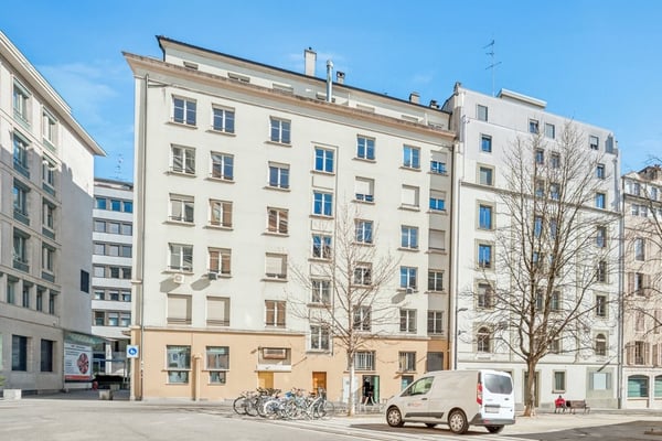 Reprise de Bail/ Bureau situé sortie galeries de la Gare Cornavin 2