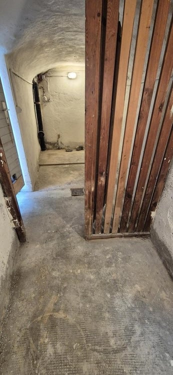 Dépôt de stockage proche de la gare - 1er loyer offert 5