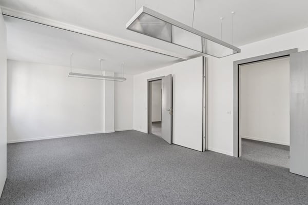Bureau de 150 m2 à louer de suite ou à convenir 6