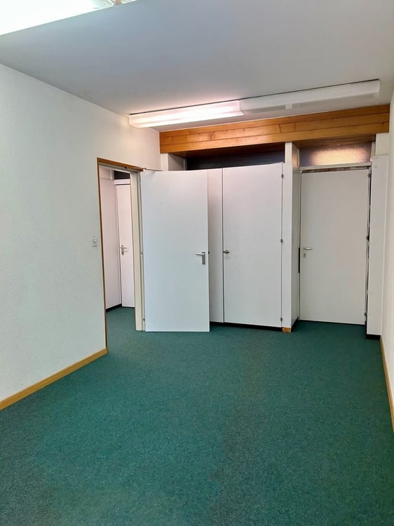 Surface à louer en plein centre-ville ! 3