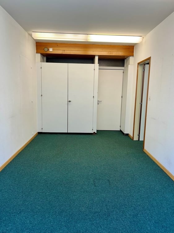 Surface à louer en plein centre-ville ! 5