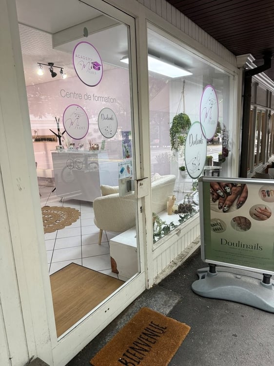 Surface commerciale à louer au centre-ville de Sion 2