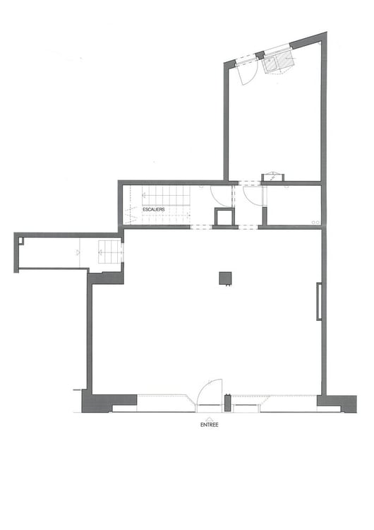 Surface commerciale avec emplacement idéal ! 3
