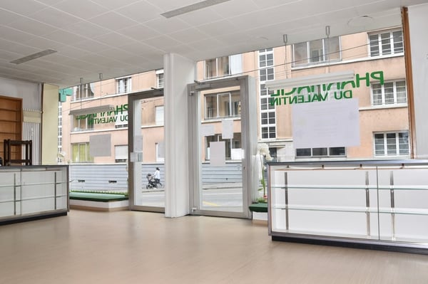 Surface commerciale avec emplacement idéal ! 2