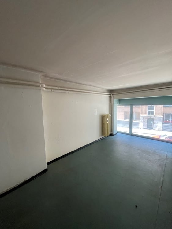 Surface commerciale avec emplacement idéal ! 9