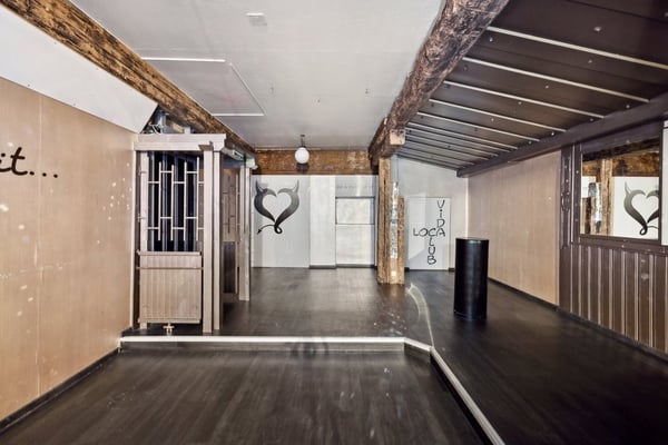 Bar/discothèque à louer en plein centre-ville de Sion 5