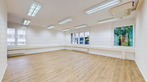 Spacieux bureau de 252m2 à louer au Centre-Ville de Sion 2