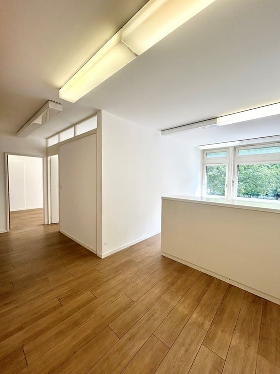 Bureau au centre-ville près de la gare ! 4