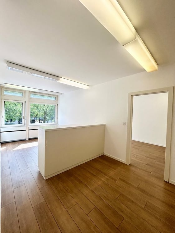 Bureau au centre-ville près de la gare ! 3