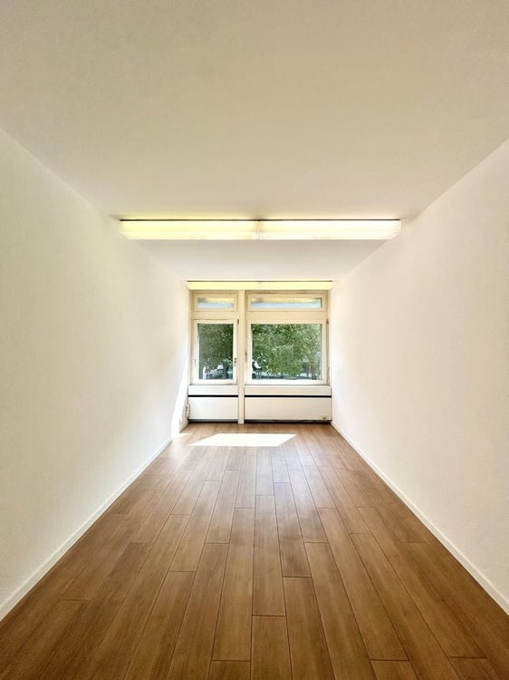 Bureau au centre-ville près de la gare ! 8