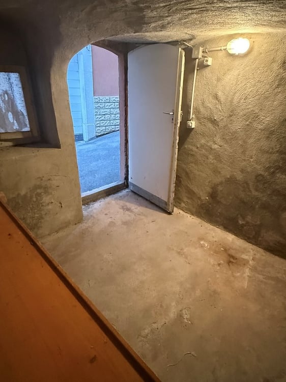 Dépôt de stockage proche de la gare 2