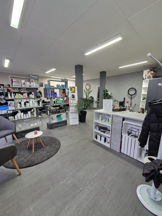 Salon de coiffure à louer proche du centre ville de Sion 6