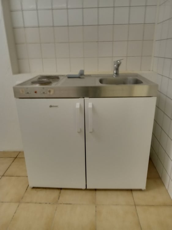 Local commercial d environ 290 m2 à louer immédiatement 12