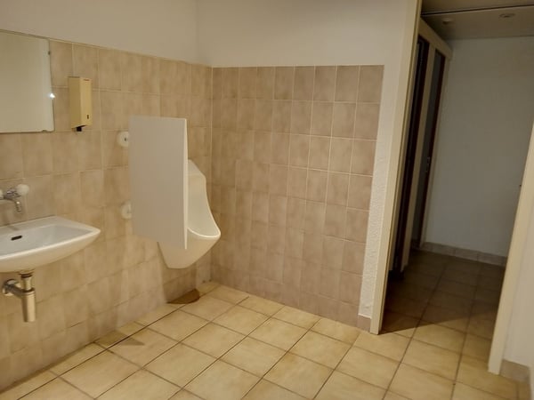 Local commercial d environ 290 m2 à louer immédiatement 4