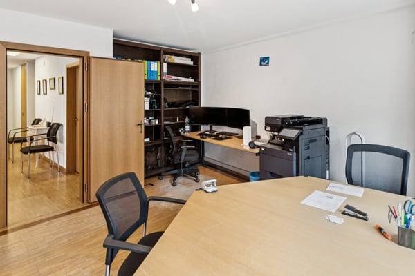 Surface bureau au centre-ville de Fribourg 8