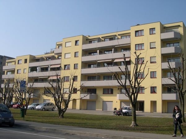 Places de parc extérieures 18