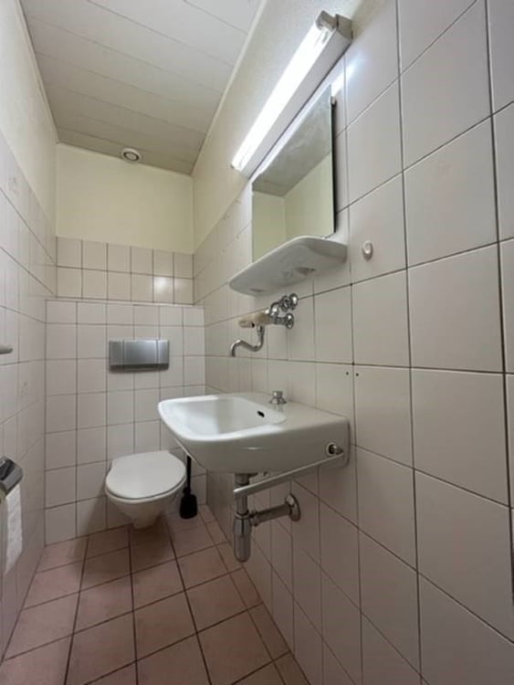 Vos nouveaux bureaux proche de l'autoroute ! 9