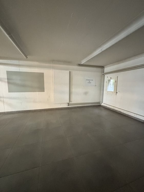 Dépôt spacieux de 620m2 idéalement situé à Clarens ! 8
