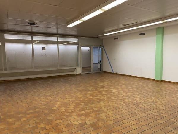 Local commercial situé dans le Centre Commercial de Montolieu 5