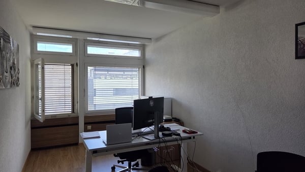 Bureau au centre-ville près de la gare 2